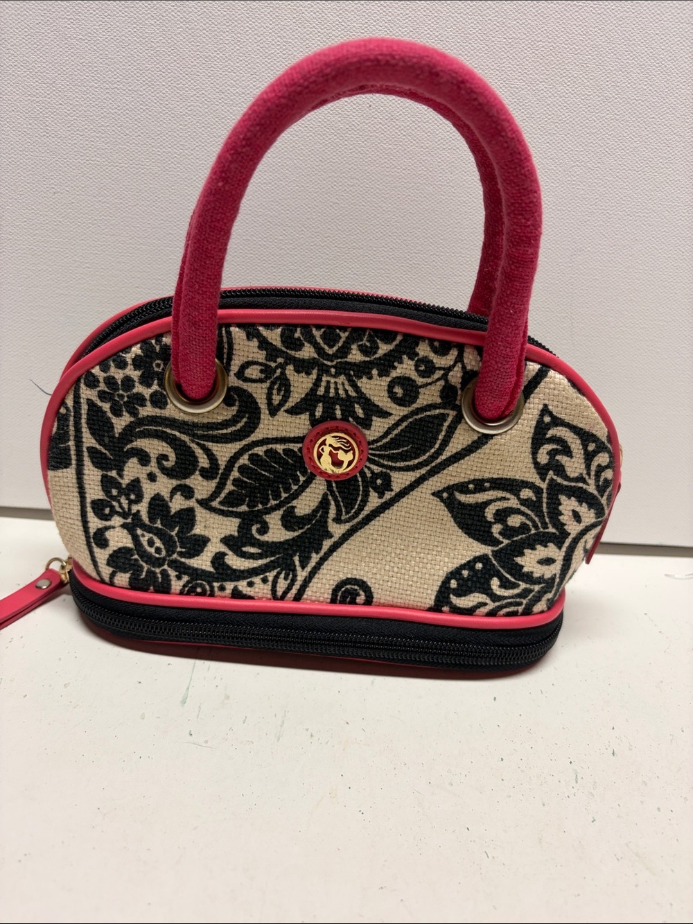 Spartina 449 Cream & Black Floral Cosmetic Case with Pink Trim